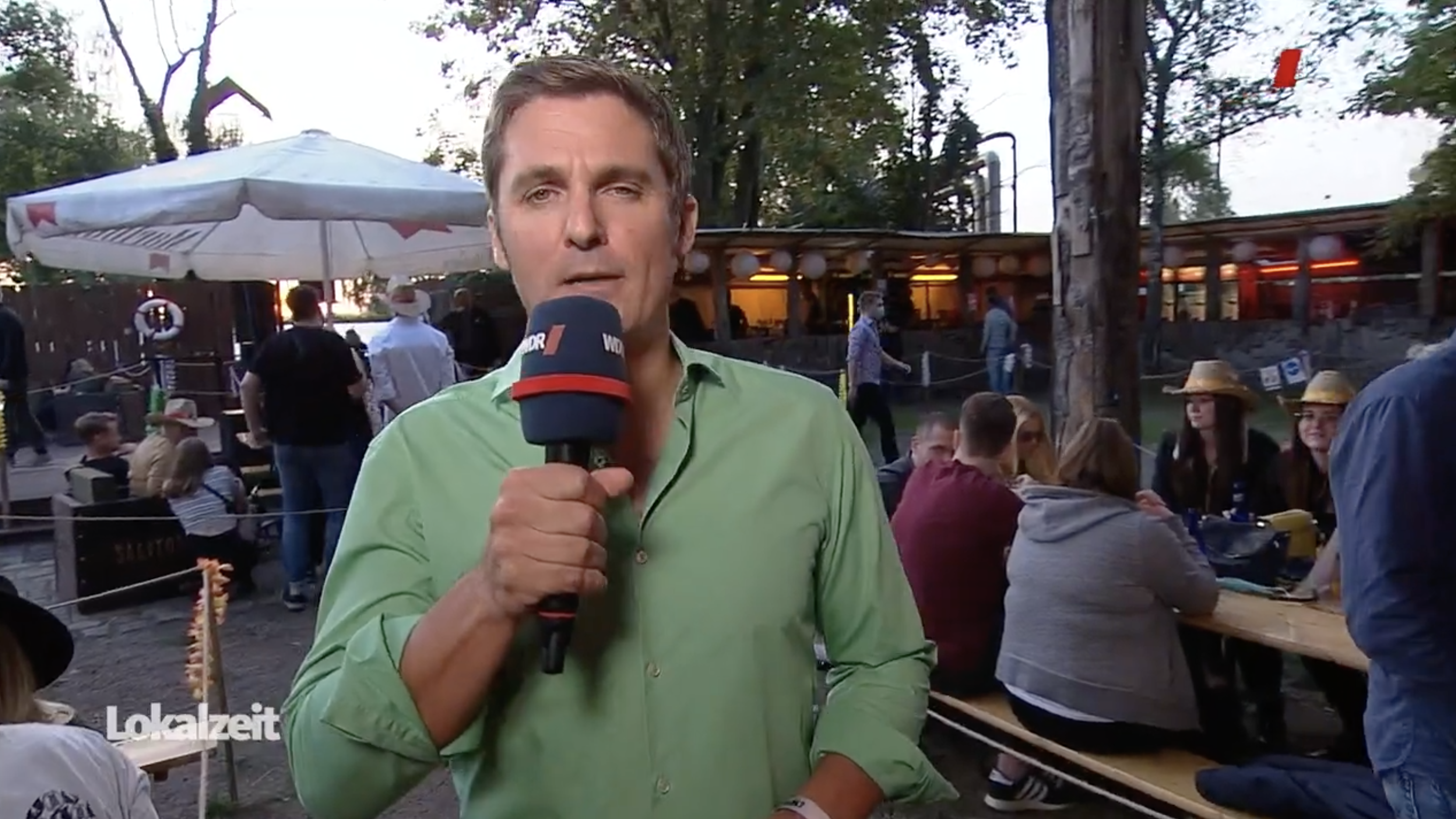 WDR-Beitrag: Reporter Stefan Göke berichtet vom "Clubs United" aus Essen
